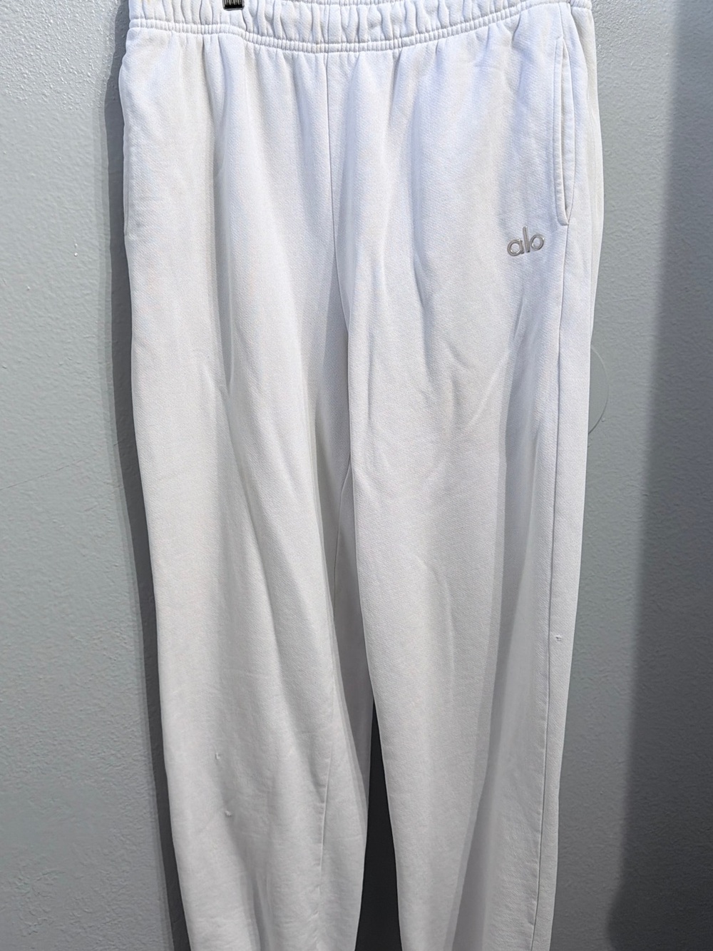 ALO Yoga Men's White sweatpants